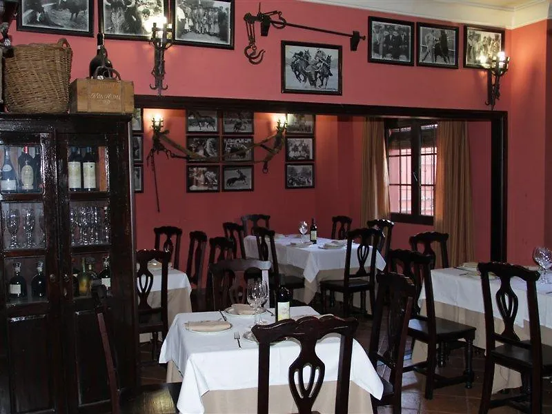 Hostal Pechi Huévar Konukevi