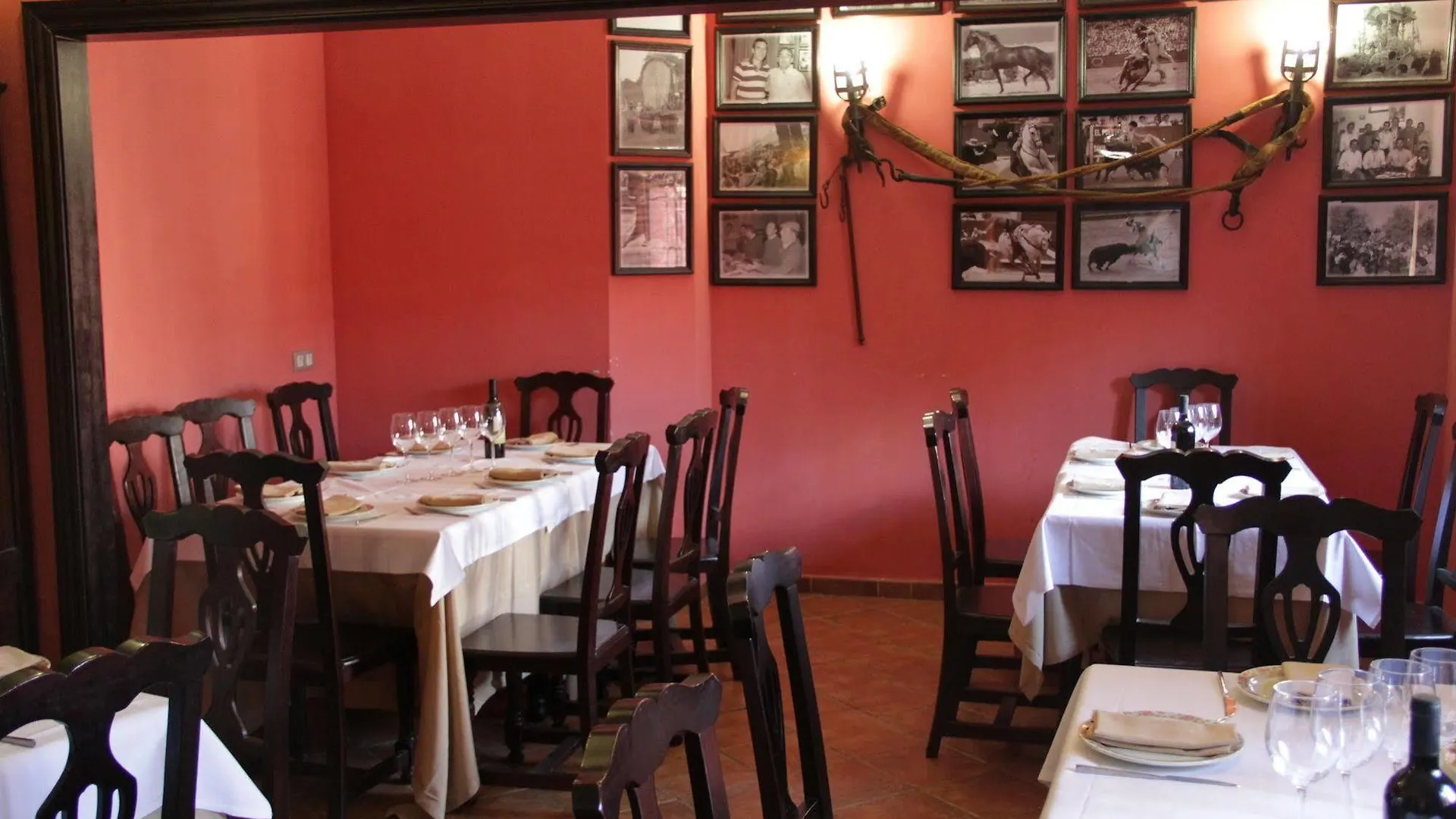 Hostal Pechi Huévar 2*,  İspanya